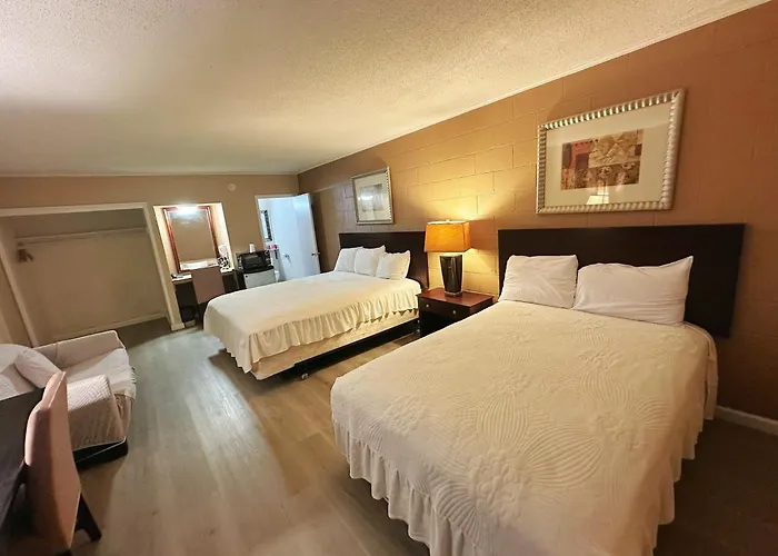 Royal Inn And Suites