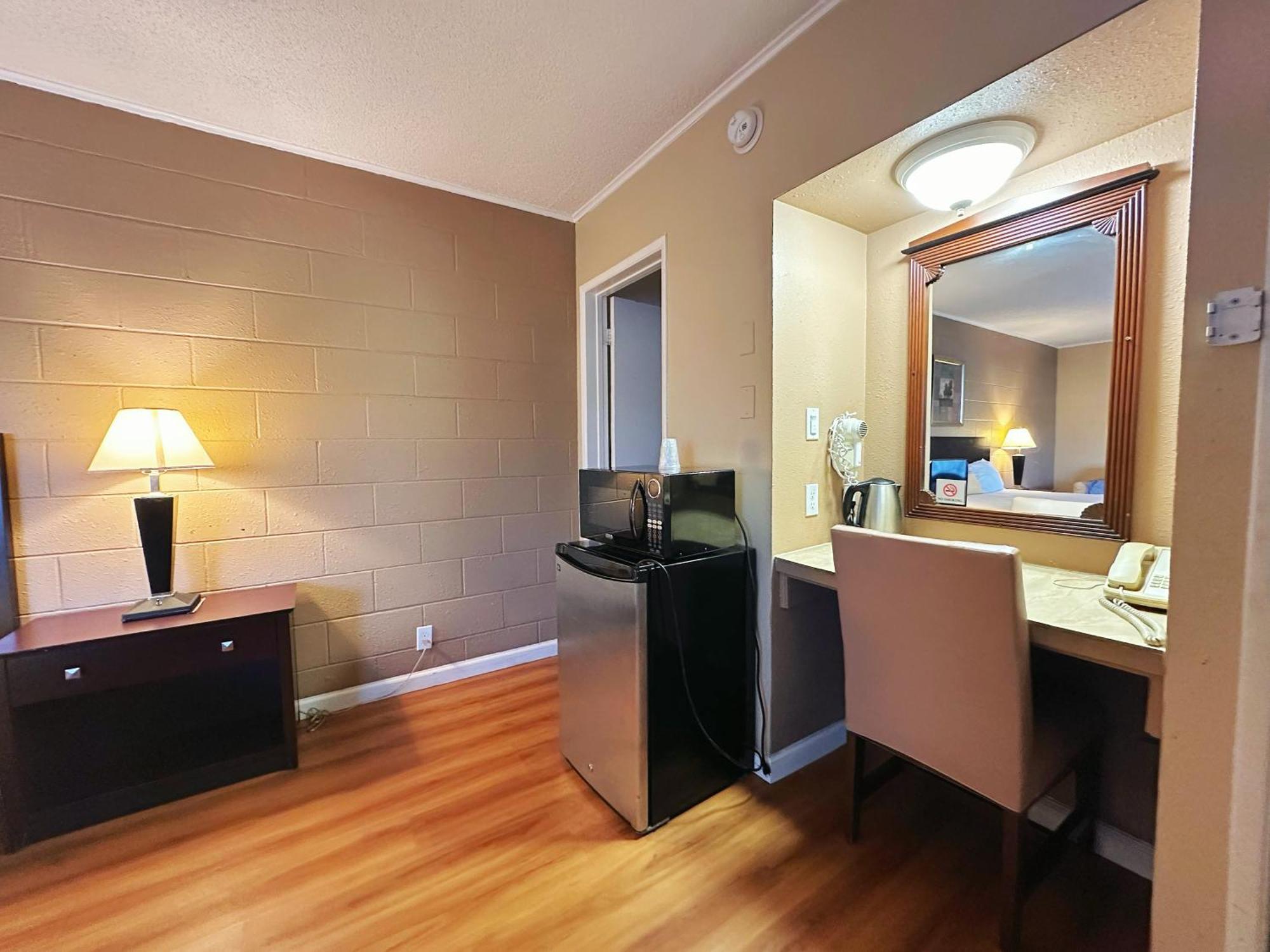 Motel Royal And 2*