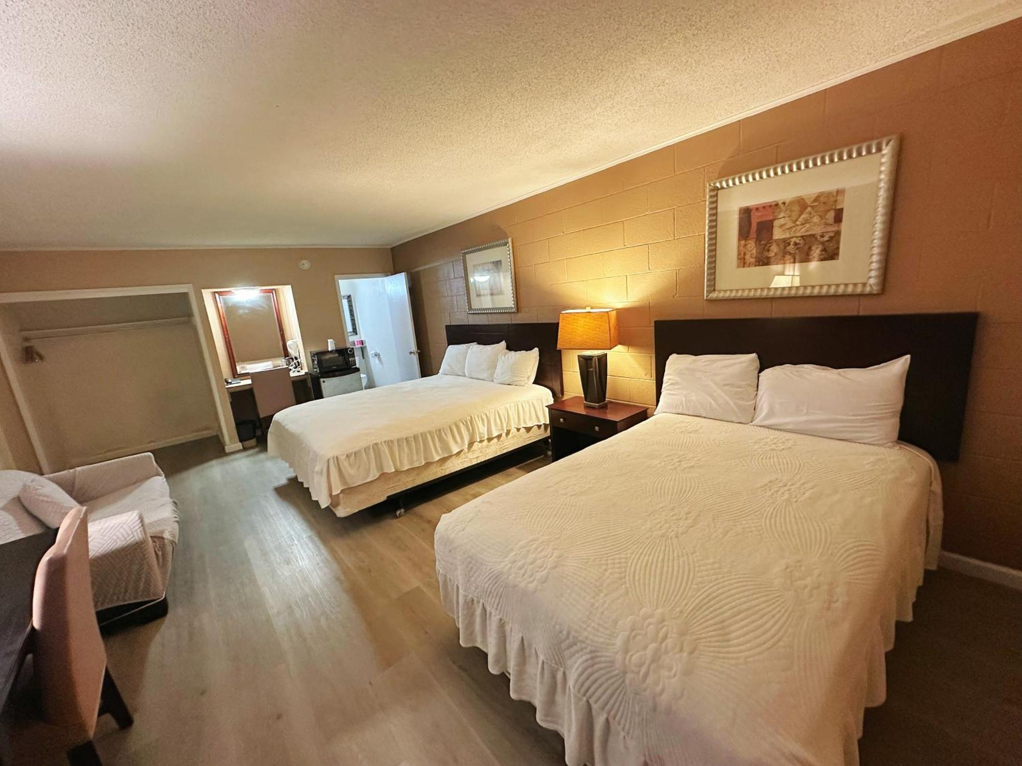 Royal And Motel 2*
