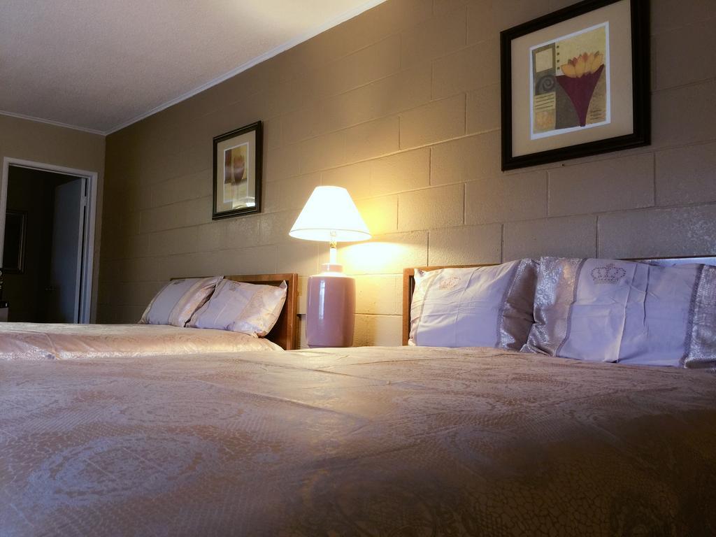 Motel Royal And 2*