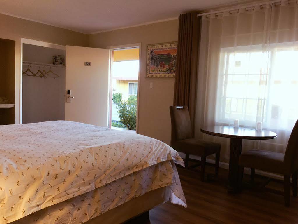 Motel Royal And